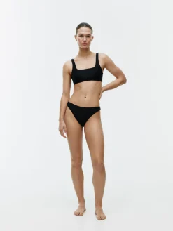 Bikinitrosa Med Medelhög Midja