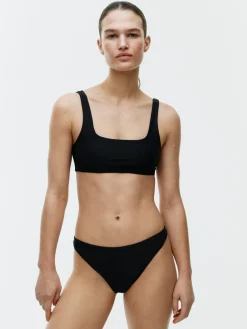 Bikinitrosa Med Medelhög Midja