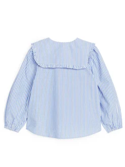 Blus Med Volangkrage