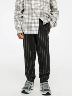 Kritstrecksrandiga Sweatpants I Bomull