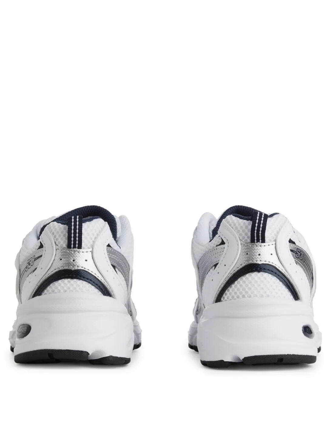 New Balance 530 Trainers