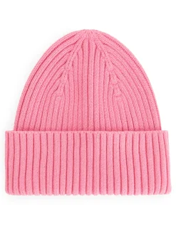 Ribbstickad Mössa