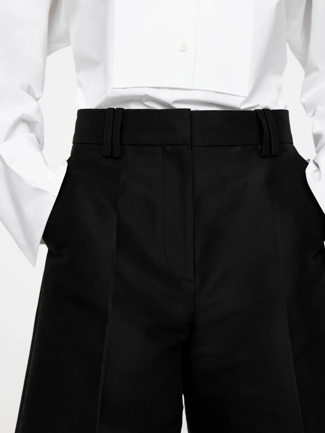 Skulpturala Shorts