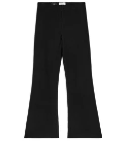 Utsvängda Ribbstickade Leggings