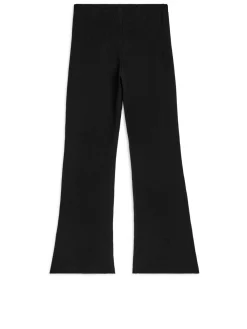 Utsvängda Ribbstickade Leggings