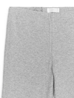Utsvängda Ribbstickade Leggings
