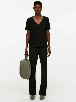 V-ringad T-shirt